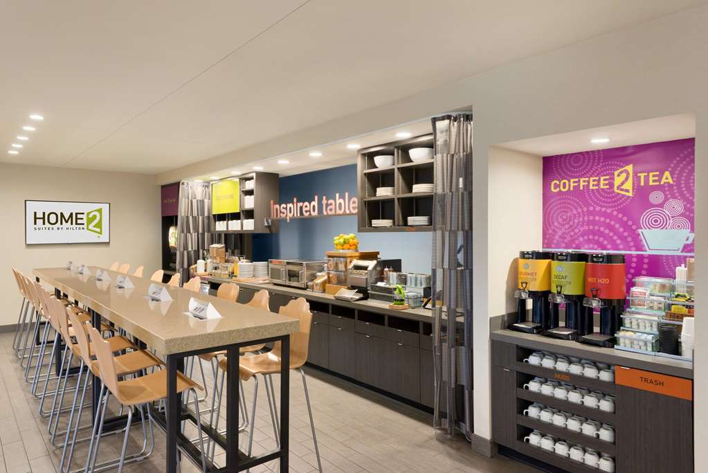 Home2 Suites By Hilton Louisville East Hurstbourne Restoran gambar